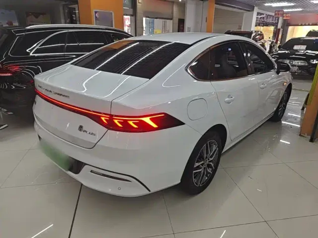BYD Qin PLUS — Фото автомобиля 4
