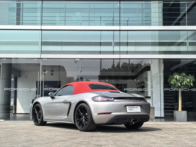 Porsche 718 — Фото автомобиля 5