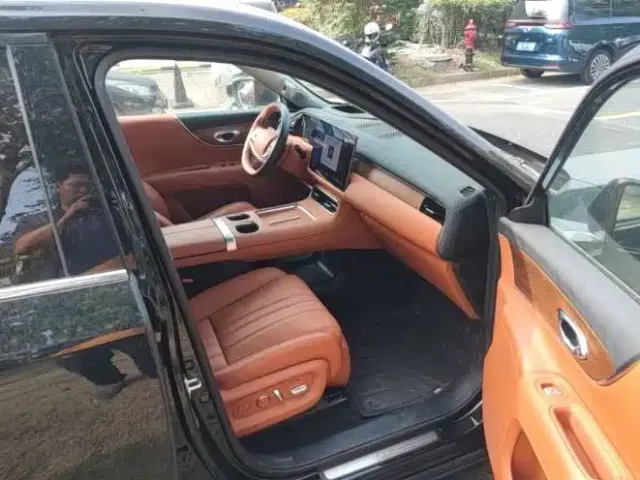 GAC Trumpchi Xiangwang S9 — Фото автомобиля 9