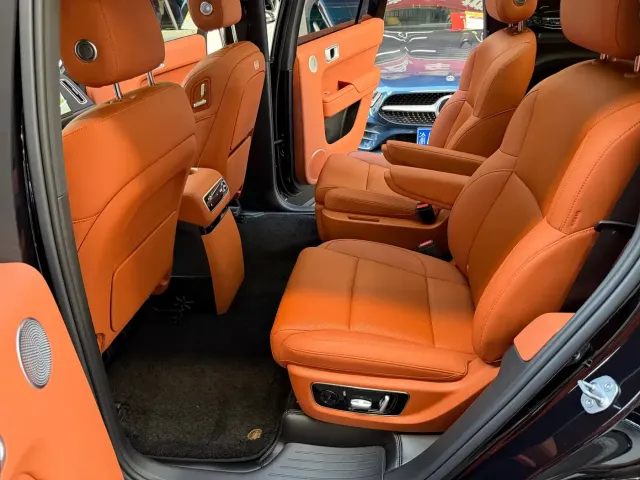 Li Auto L9 — Фото автомобиля 13