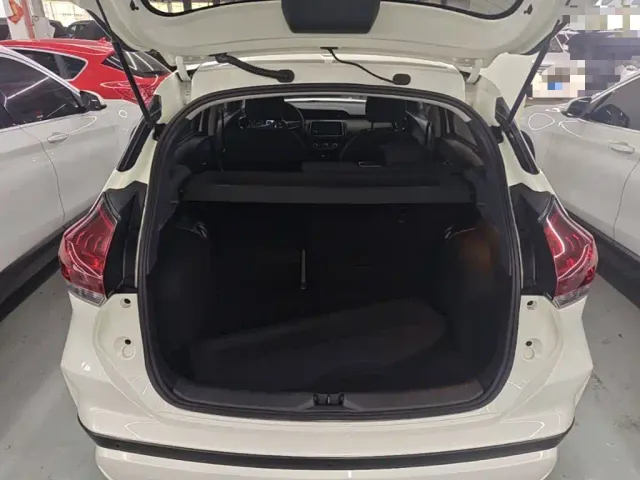 Nissan Kicks 2022 1.5L CVT XL Fashion Edition — Фото автомобиля 18