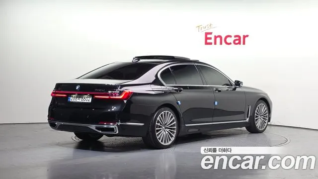 BMW 7-Series — Фото автомобиля 2