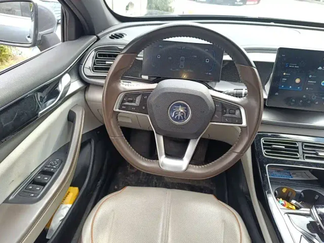 BYD Qin PLUS — Фото автомобиля 6