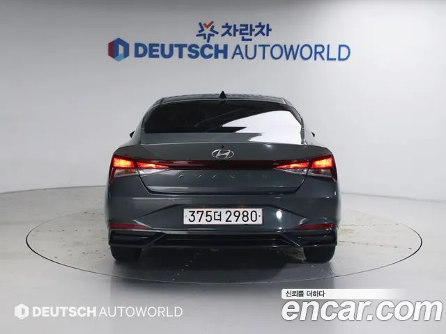 Hyundai AVANTE Avante (CN7) — Фото автомобиля 4
