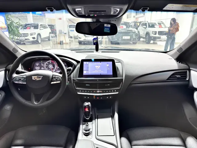Cadillac CT5 — Фото автомобиля 11
