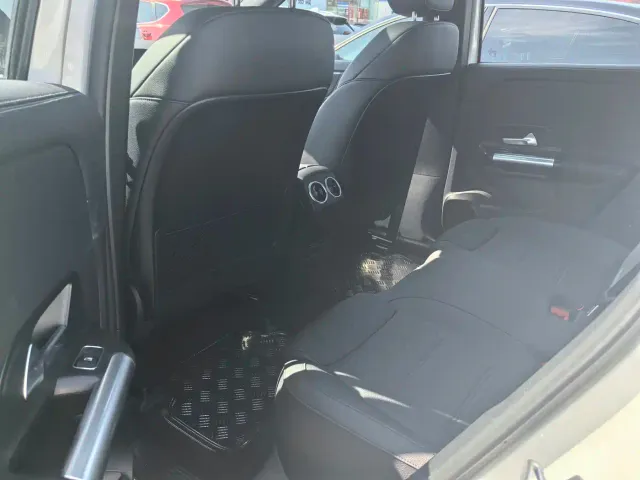 Mercedes-Benz EQA — Фото автомобиля 11