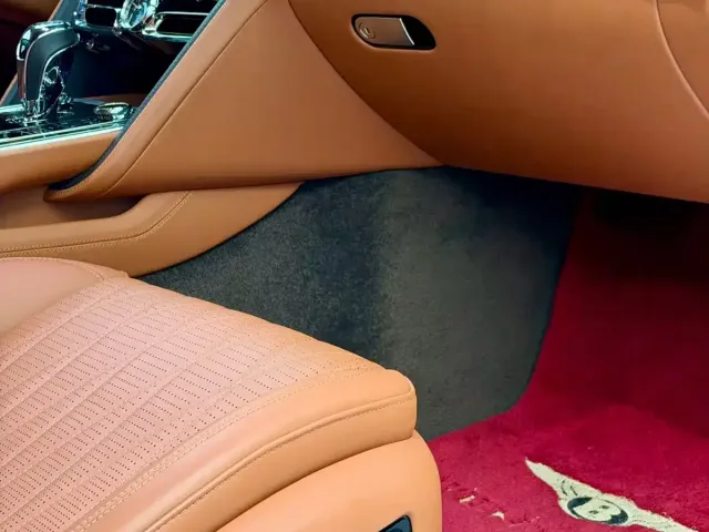 Bentley Flying Spur Plug-in Hybrid 2022 2.9T V6 Hybrid — Фото автомобиля 25
