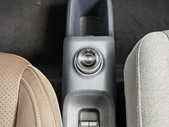 Wuling Zhiguang NEV — Фото автомобиля 13