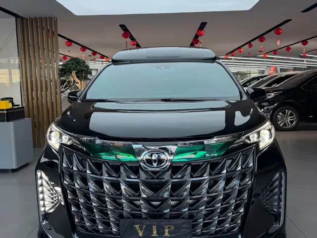 Toyota Granvia — Фото автомобиля 3