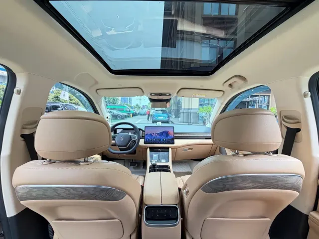 AITO Wenjie AITO M7 2022 1.5T 4WD Flagship Edition — Фото автомобиля 9