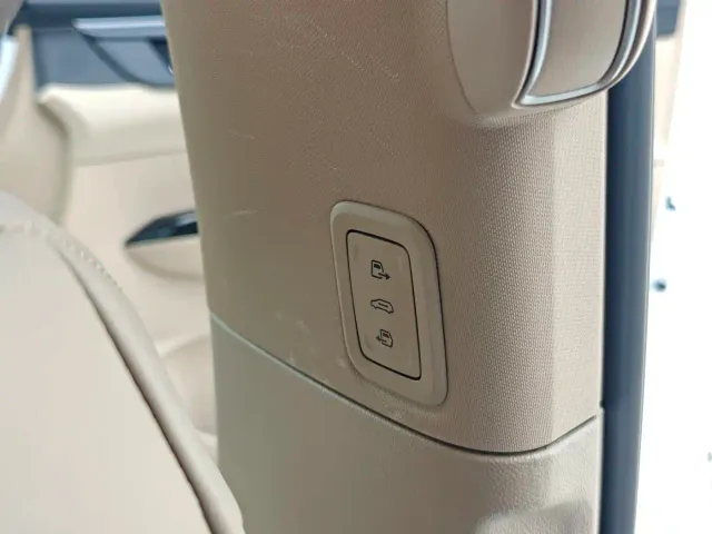 Buick GL8 — Фото автомобиля 10