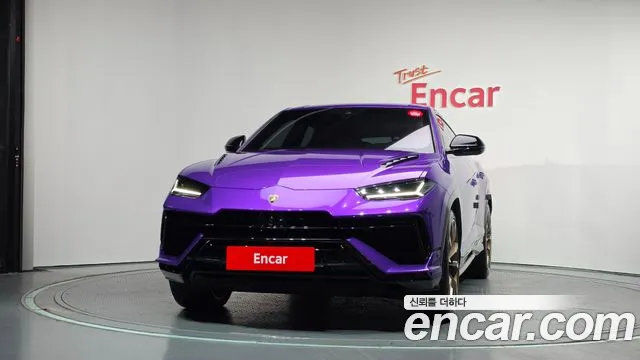 Lamborghini Urus — Фото автомобиля 3