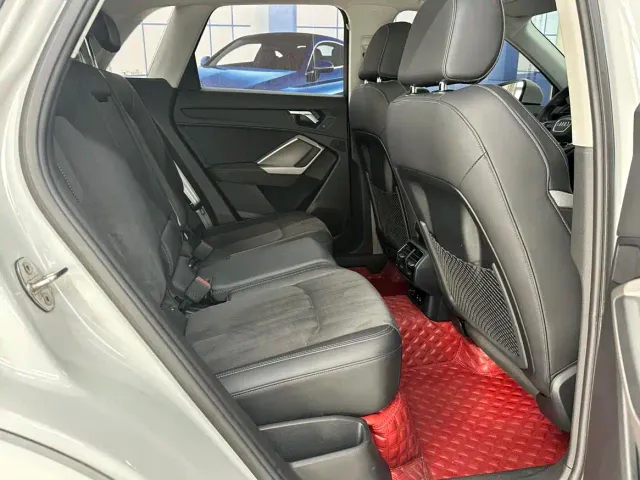 Audi Q3 — Фото автомобиля 10