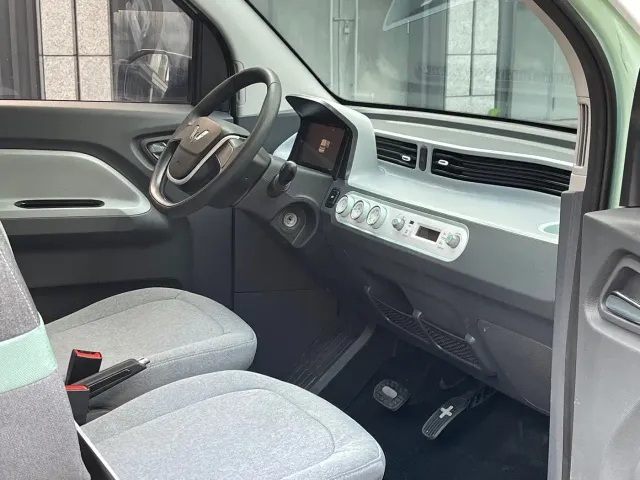 Wuling Hongguang Mini EV — Фото автомобиля 11
