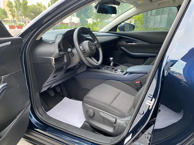 Mazda CX-30 — Фото автомобиля 4