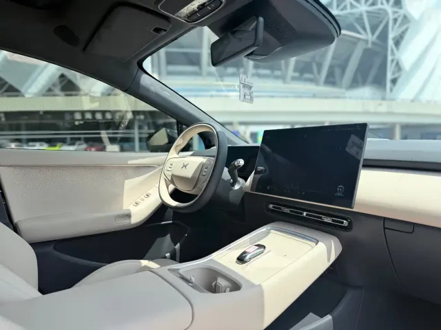 Xpeng P7+ — Фото автомобиля 13
