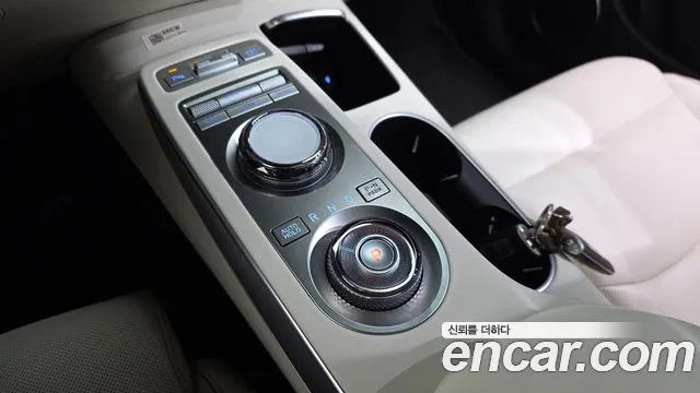 Genesis GV70 Electrified GV70 — Фото автомобиля 12