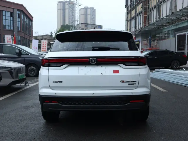 Changan CS35 Plus — Фото автомобиля 5