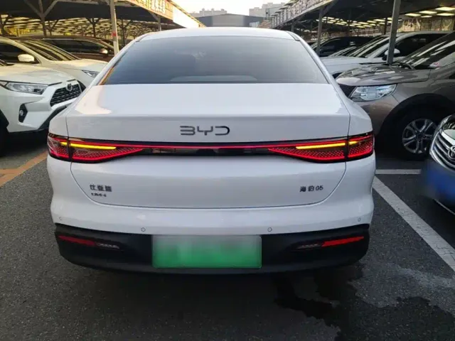 BYD Seal 05 DM-i — Фото автомобиля 5