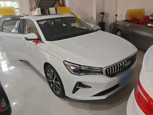 Geely Emgrand — Фото автомобиля 3