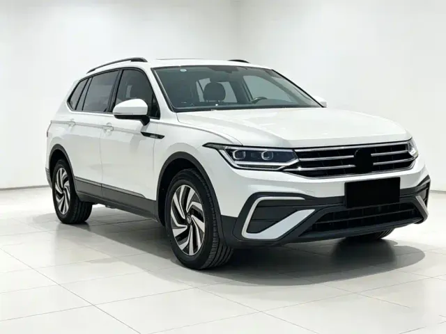 Volkswagen Tiguan L — Фото автомобиля 8
