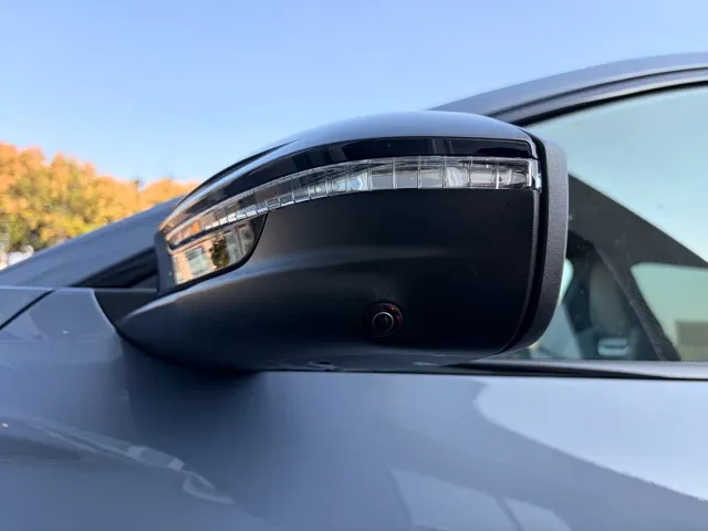 Audi Q6L e-tron — Фото автомобиля 10