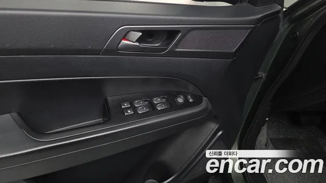 KG_Mobility_Ssangyong Rexton Новый Rexton Sport Дизель 2.2 4WD — Фото автомобиля 25