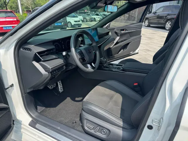 Toyota Camry — Фото автомобиля 9