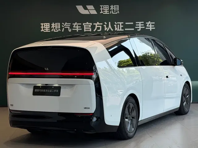 Li Auto MEGA — Фото автомобиля 4