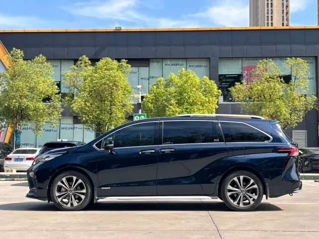 Toyota Granvia — Фото автомобиля 4