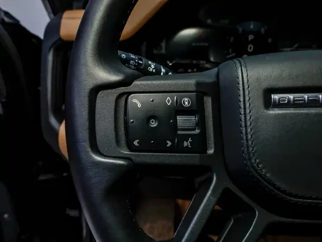 Land Rover Land Rover Defender 2025 110 3.0T P400 Dark Special Edition — Фото автомобиля 13