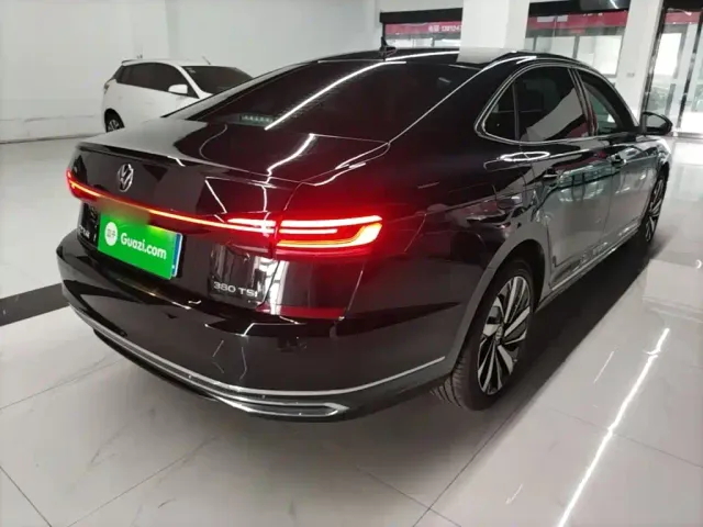 Volkswagen Passat — Фото автомобиля 6
