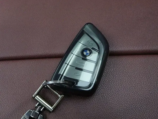 BMW 5 Series — Фото автомобиля 14