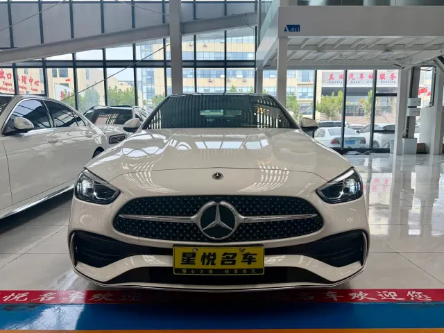 Фотография автомобиля — Mercedes-Benz C-Class