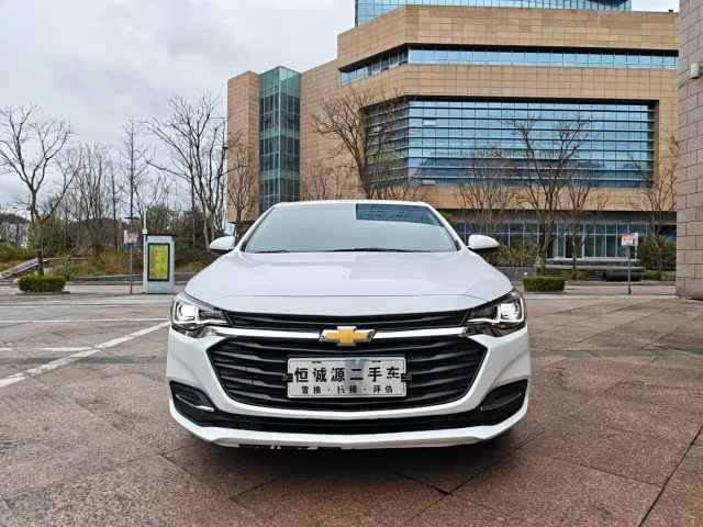 Chevrolet Monza — Фото автомобиля 2