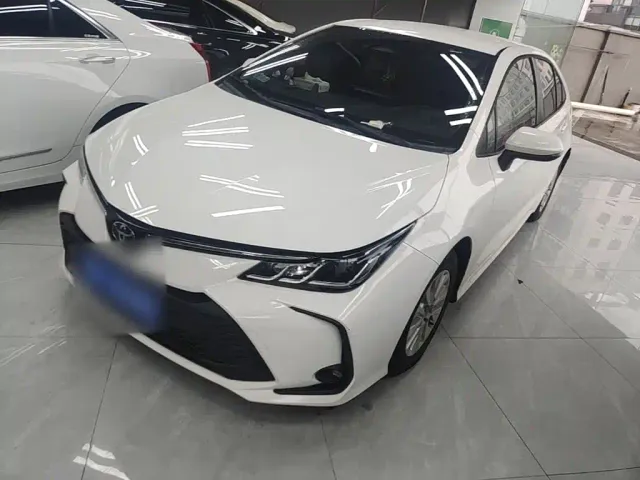 Фотография автомобиля — Toyota Corolla