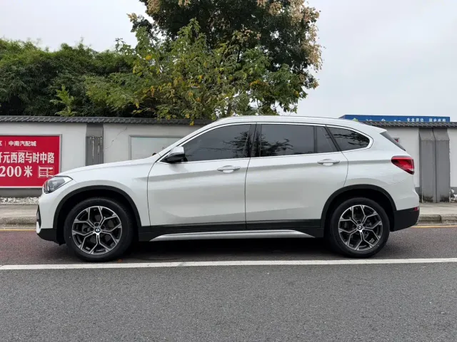 BMW X1 — Фото автомобиля 7