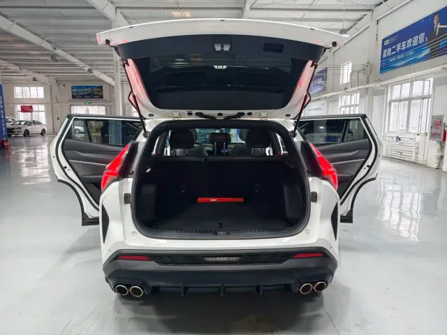 Geely Boyue — Фото автомобиля 9