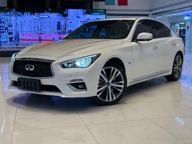 Фотография автомобиля — Infiniti Q50L