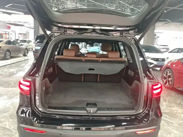 Mercedes-Benz EQB — Фото автомобиля 18