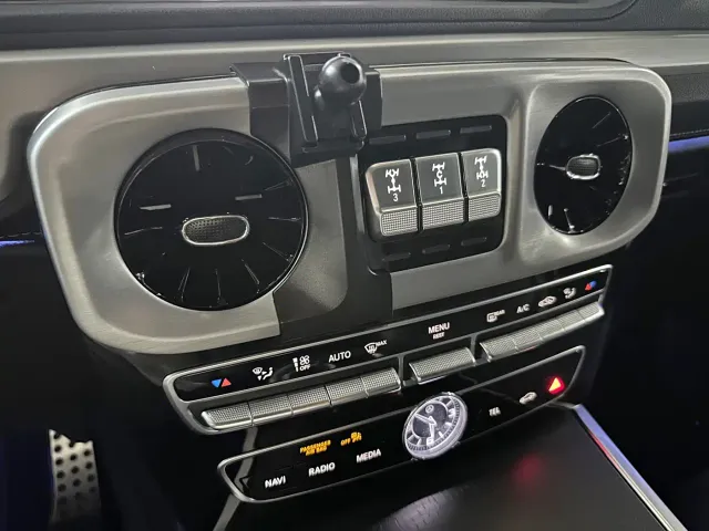 Mercedes-Benz G-Class — Фото автомобиля 14