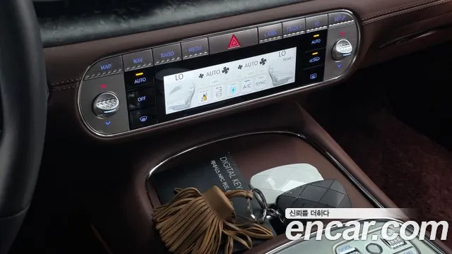 Genesis G90 — Фото автомобиля 22