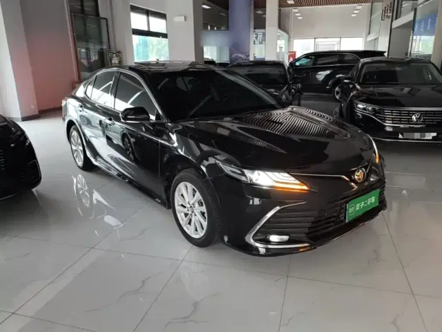 Toyota Camry — Фото автомобиля 3