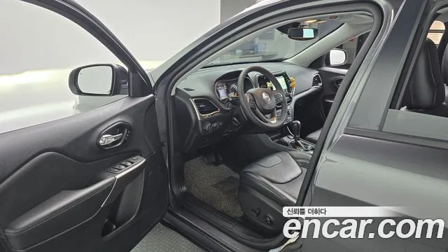 Jeep Cherokee Cherokee(KL) 2.4 Limited 2WD — Фото автомобиля 10