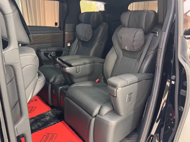 Toyota Vellfire — Фото автомобиля 17