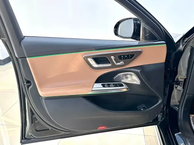 Mercedes-Benz E-Class — Фото автомобиля 15