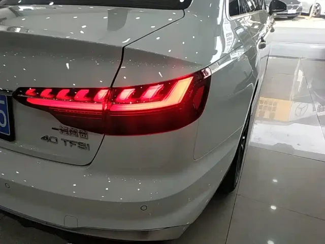 Audi A4L — Фото автомобиля 7