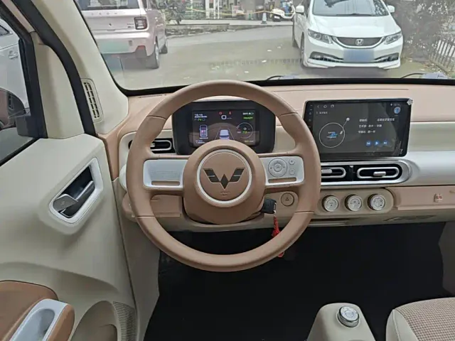 Wuling Hongguang Mini EV — Фото автомобиля 6