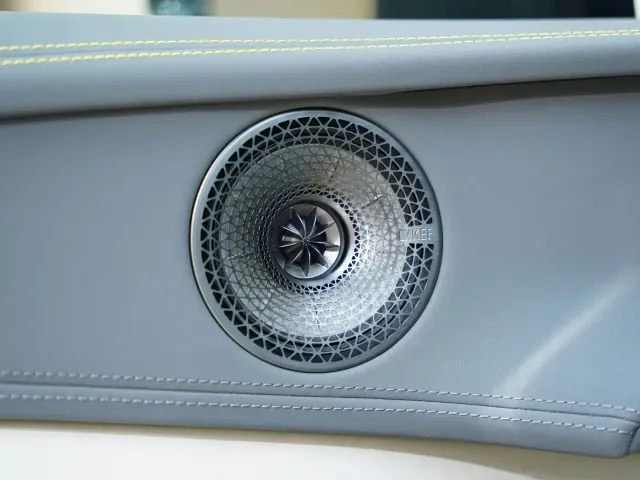Lotus Eletre — Фото автомобиля 19