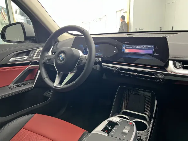 BMW BMW X1 2023 sDrive25Li M Sport Package — Фото автомобиля 7